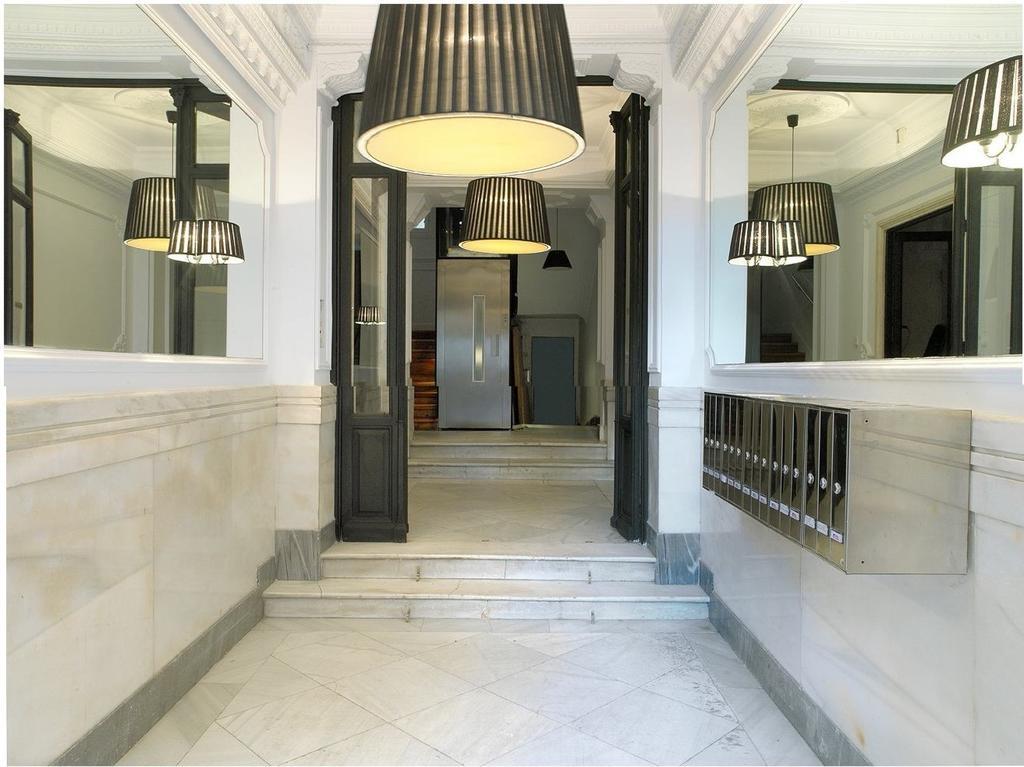 Modern Flats In Justicia By Allo Housing Madrid Bilik gambar