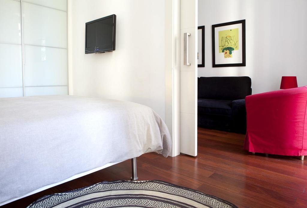 Modern Flats In Justicia By Allo Housing Madrid Bilik gambar